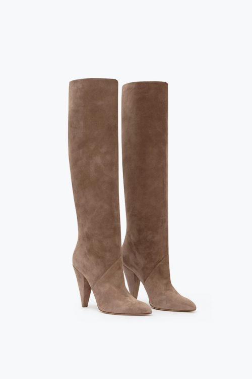 Beige boots